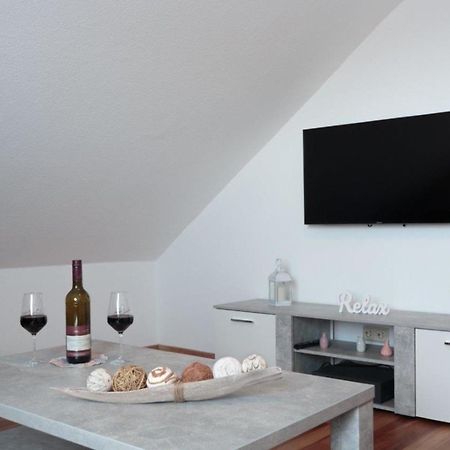 Ferienwohnung Grauschiefer Irsch Екстериор снимка